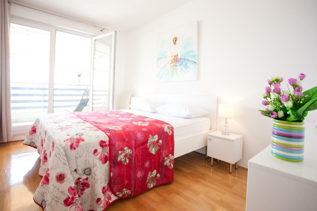 Luxury Beach Front Apt With Seaside View And Free Parking Split Buitenkant foto